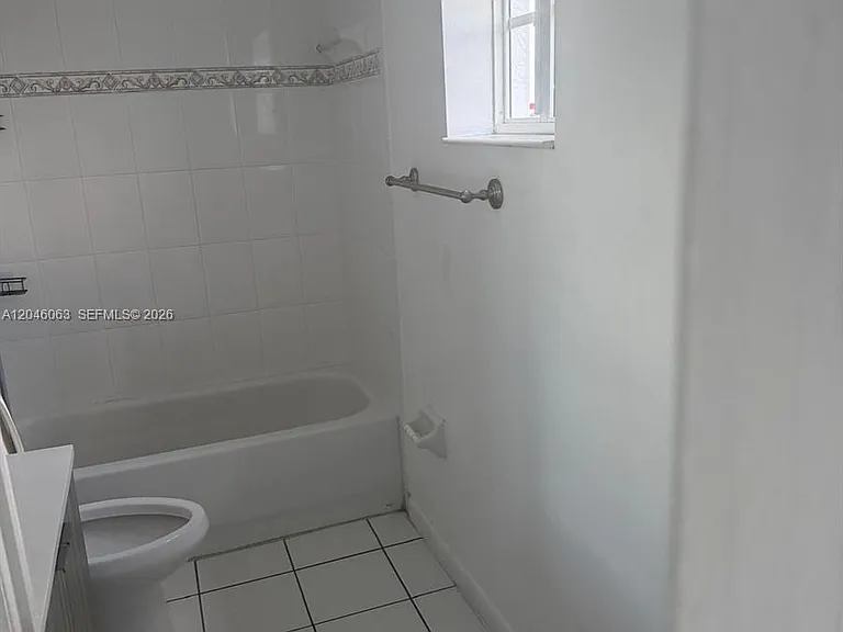 21 E 3rd St #405 — Photo 2