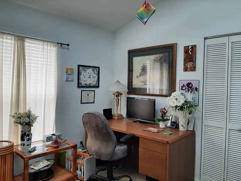 572 10th Pl — Photo 18