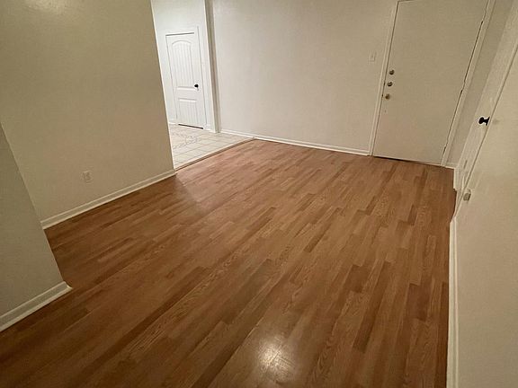 5th image of 315 Spofford Ave APT 1