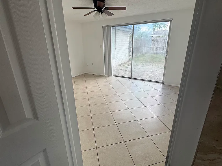 7725 Bloomfield Dr — Photo 14