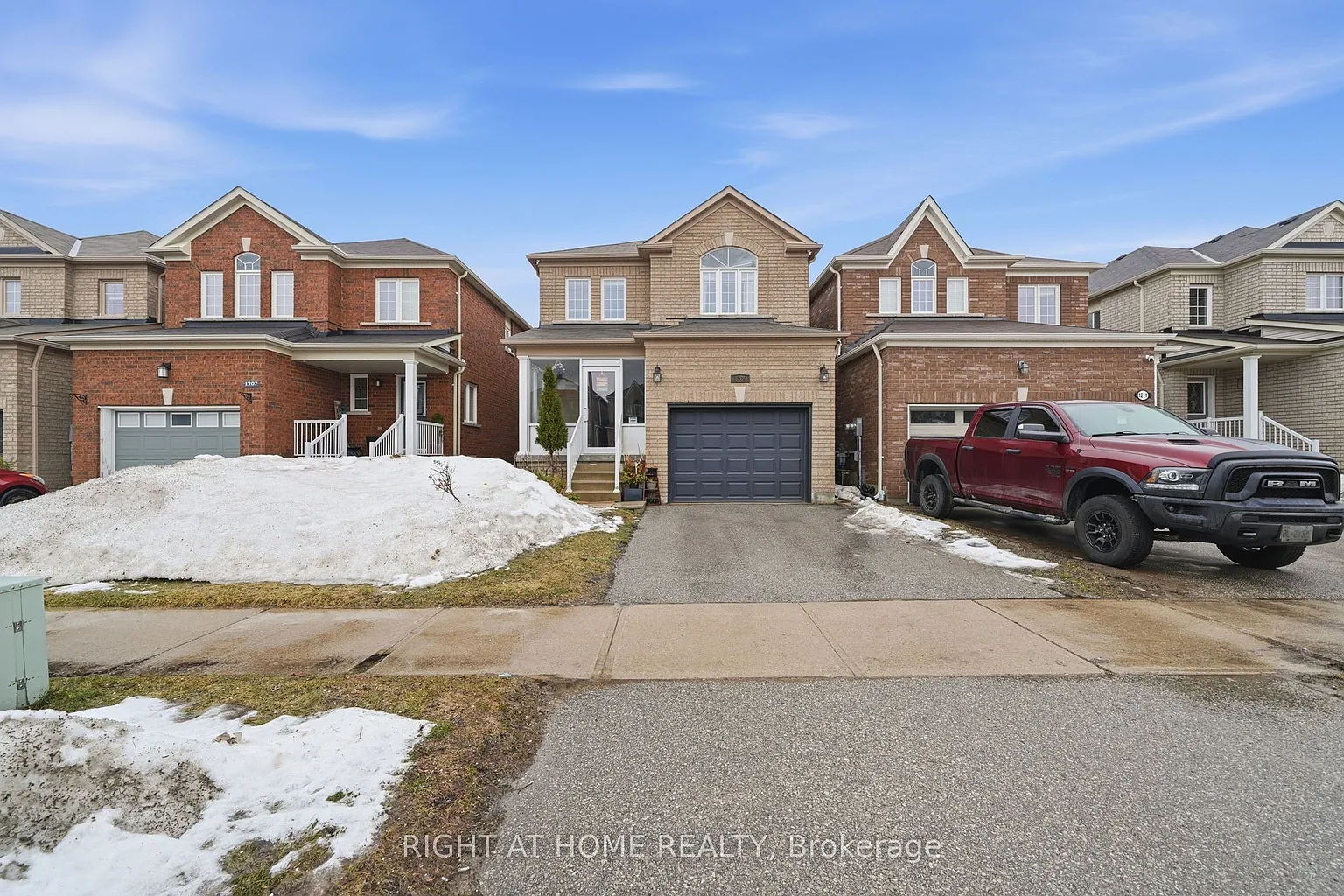 1209 Mary Lou St photo 1