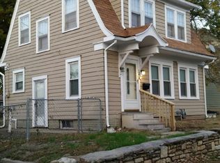 1208 SW 11th St, Topeka, KS 66604