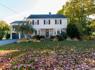 261 Foreside Rd, Falmouth, ME 04105