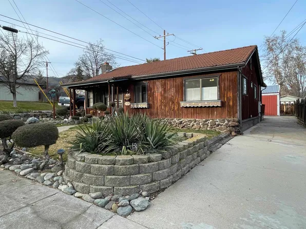 754 Yama St, Yreka, CA 96097