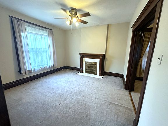 Living room 12 x 12