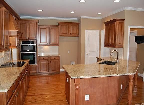 2nd image of 3420 Delamere Dr