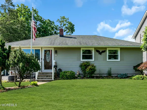 39 Monroe Street, Keyport, NJ 07735
