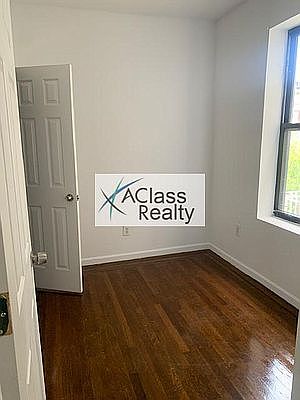 5th image of 25-54 38th St #D1