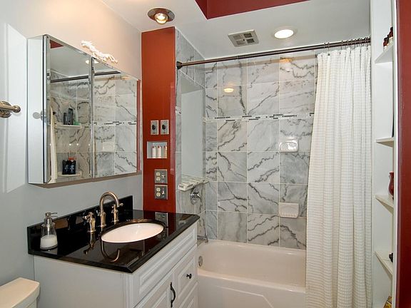 4th image of 853 W Newport Ave APT 3
