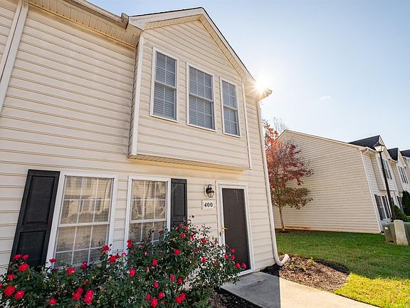 2nd image of 160 Ivy Creek Ln Unit 400