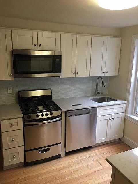 1st image of 2441 Fairmount Ave