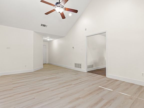 4th image of 804 Alta St