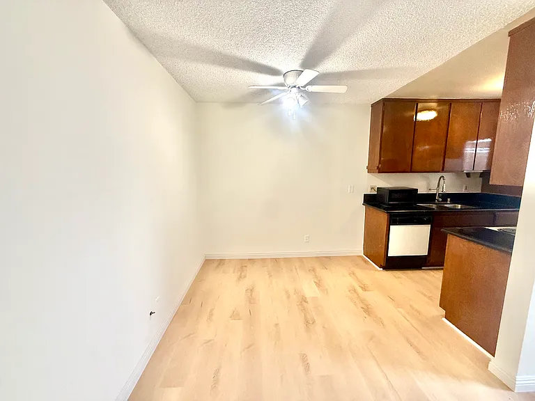 1629 Franklin St #2 — Photo 4