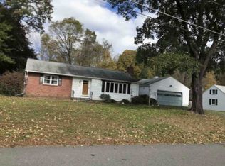 21 Meadow Ln, Greenfield, MA 01301