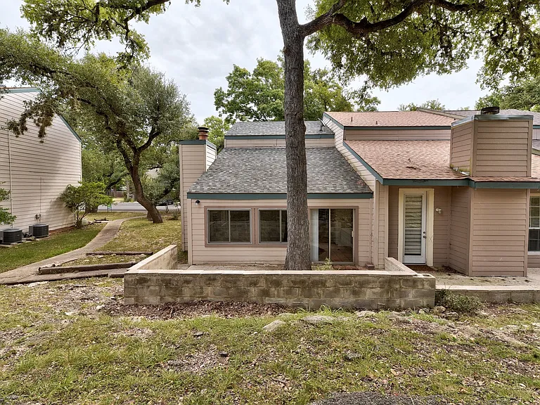 31 Marina Cir — Photo 24
