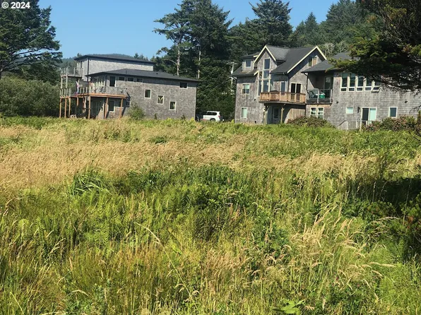 Tl3700 Village Ln, Yachats, OR 97498
