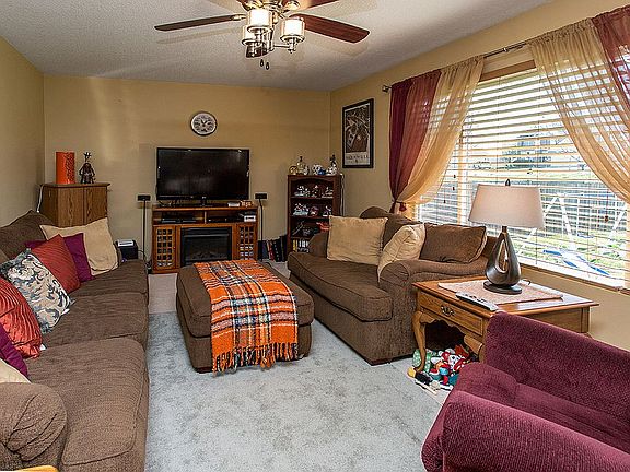 2nd Living/family room