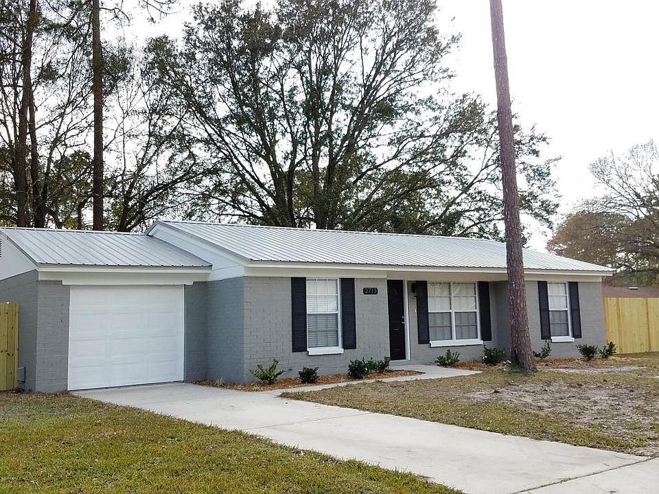 1st image of 2713 Julie Ln