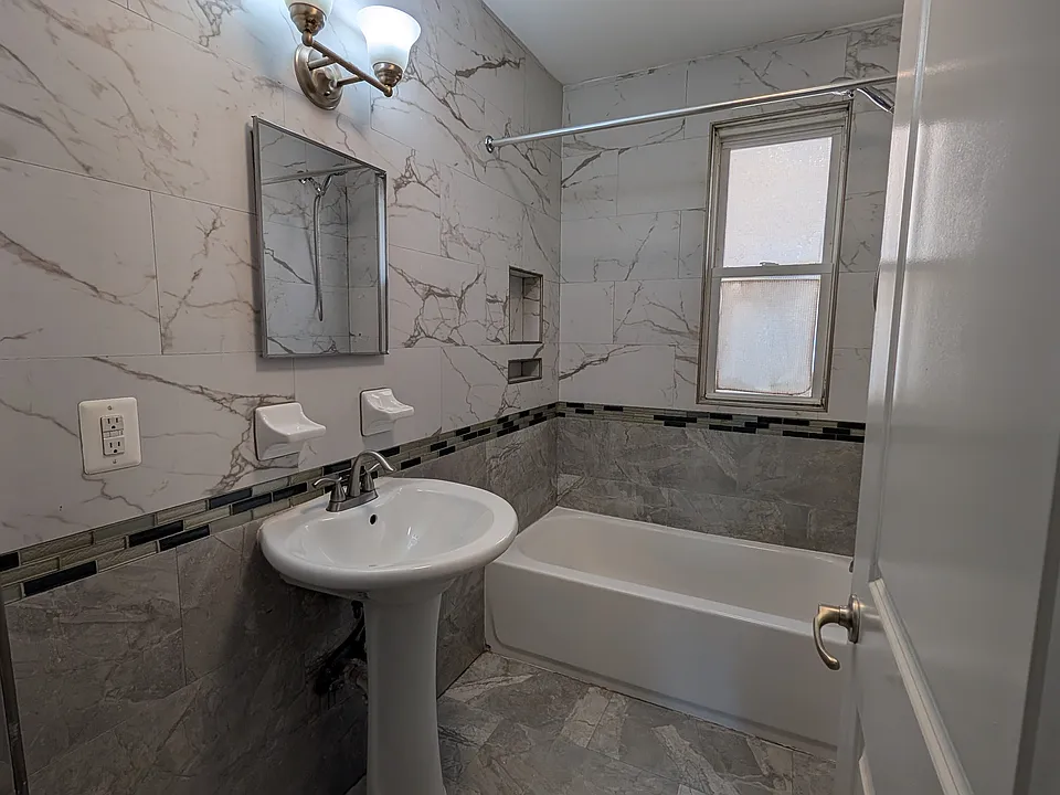 16 Groton St
