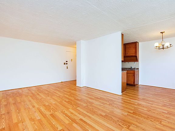 3rd image of 318 W 232nd St Unit 9G