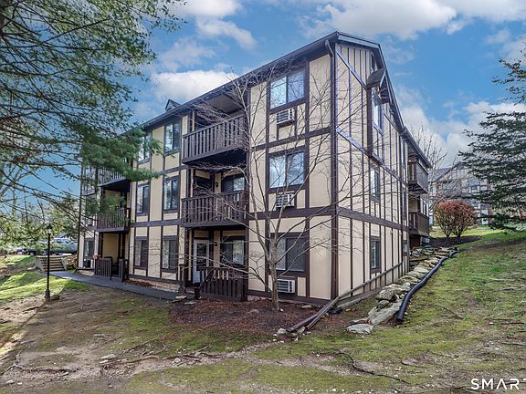 2nd image of 28 Rollingwood Drive #28