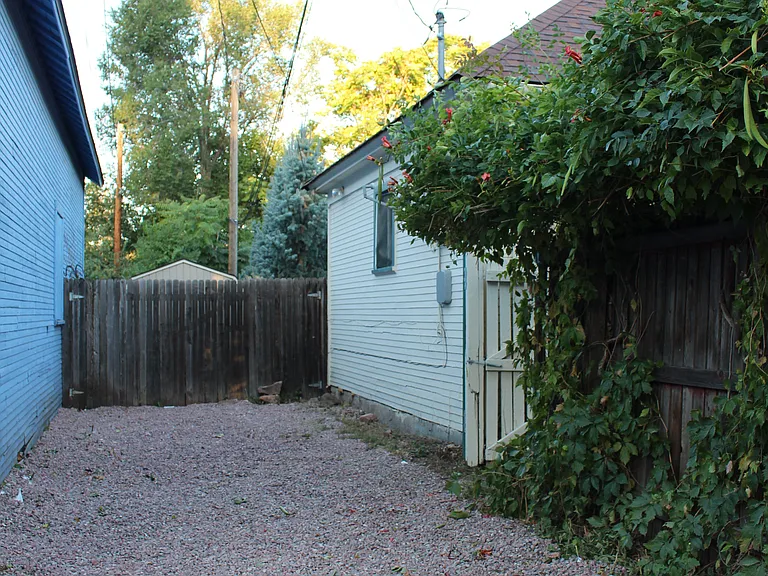 319 E Willamette Ave — Photo 18