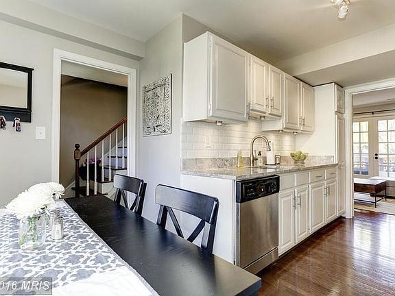 5th image of 4825 Chevy Chase Dr #183