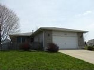 2537 Red Oak Trl, Crest Hill, IL 60403