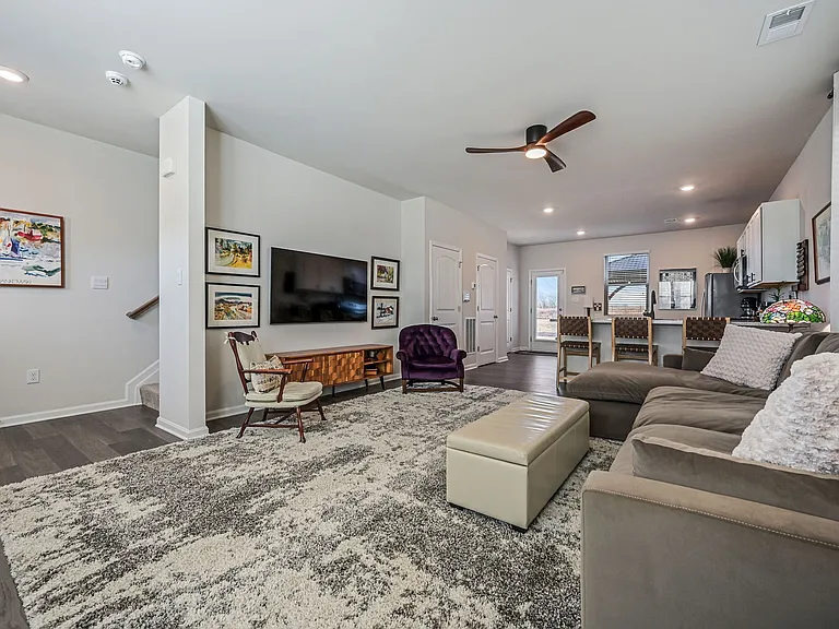 10875 Farmerfield St — Photo 8