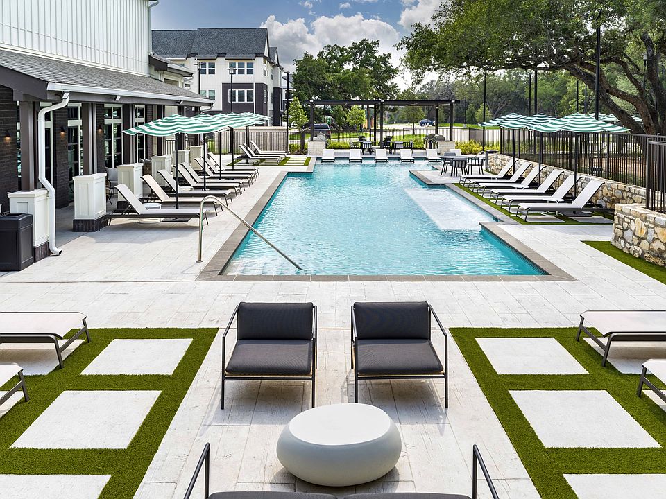 Escape to luxury at Modera Georgetown with our resort-style pool and spacious sundeck, perfect for ultimate relaxation.