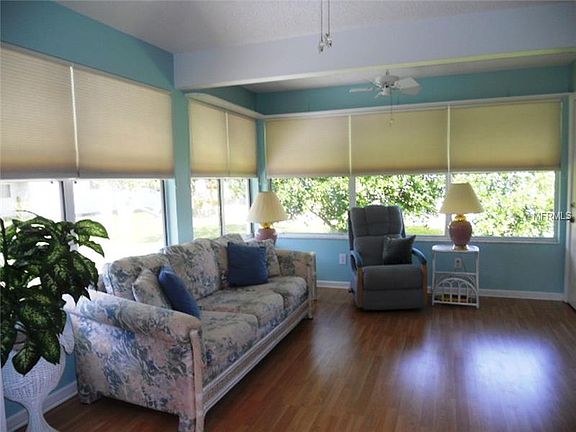 3rd image of 864 Cortez Ave