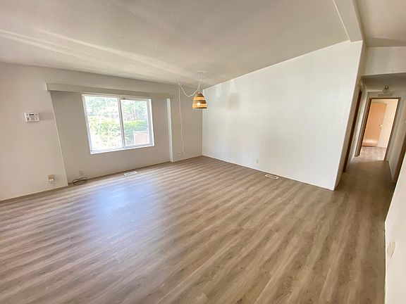 3rd image of 7314 155th St E