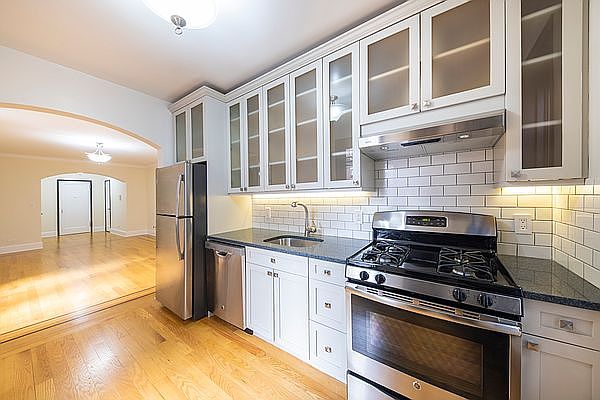 1st image of 95 Lexington Ave APT 2B
