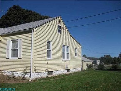 3rd image of 400 Cedarcrest Ave