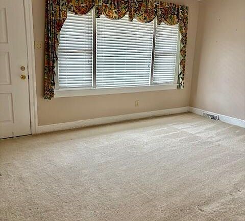 5th image of 1729 Holly Ridge Road