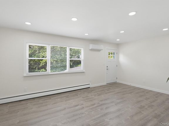 4th image of 22 W Marshall Drive