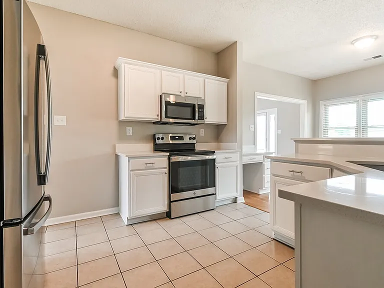 4463 Whispering Bend Dr — Photo 7