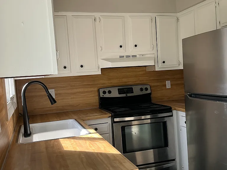 322 Adele Ave NW — Photo 9