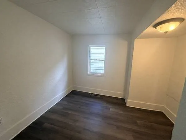 518 Bellevue Pl — Photo 8