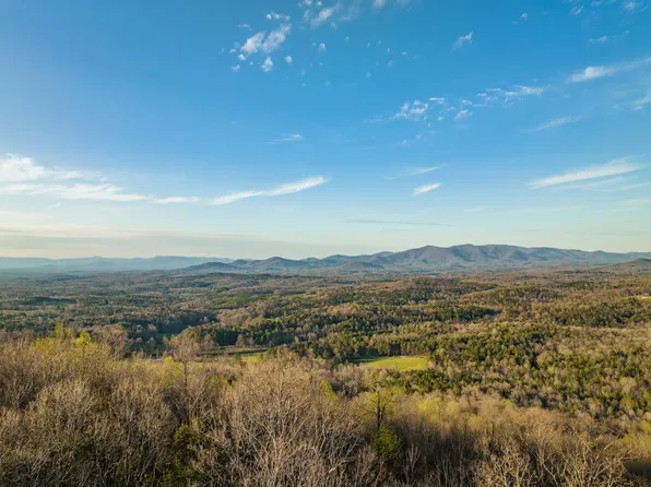 54 Bears Paw Dr, Ellijay, GA 30536