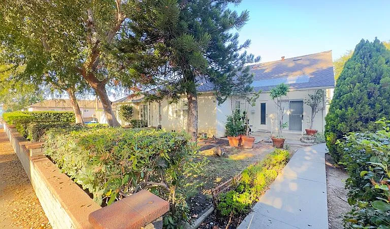 325 N Glendora Ave #3 — Photo 1