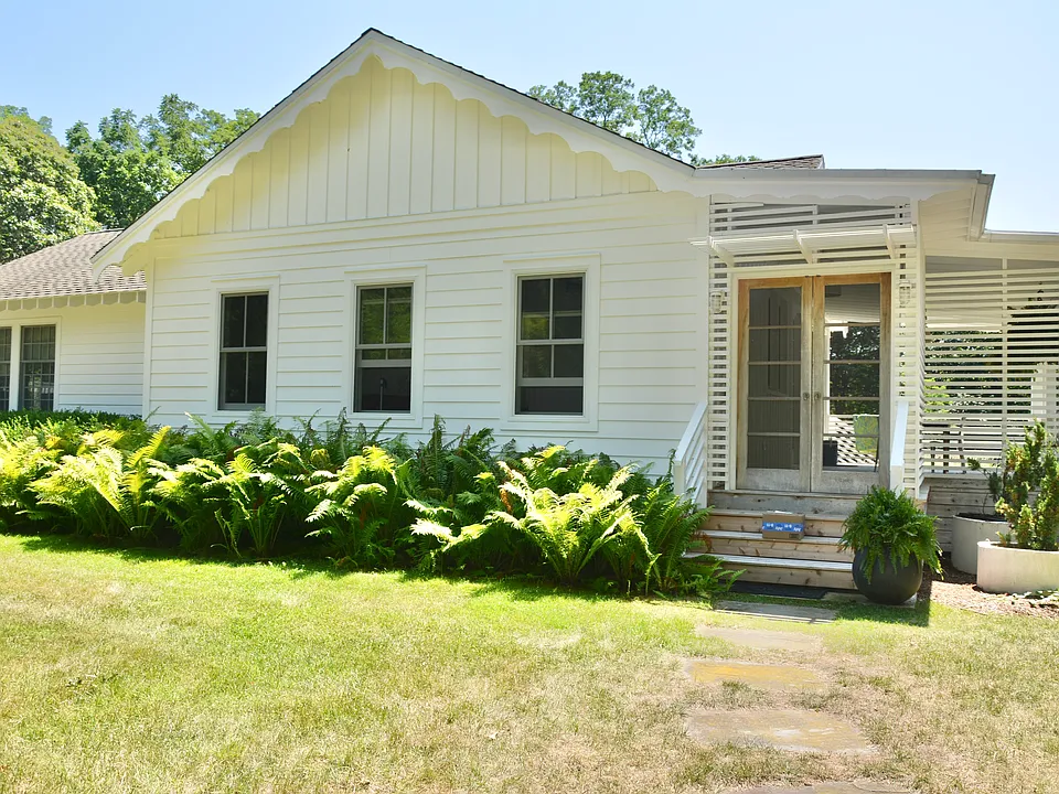 17 Stearns Point Rd