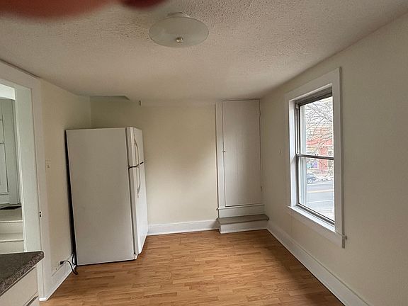 5th image of 111 E Maple Ave #3
