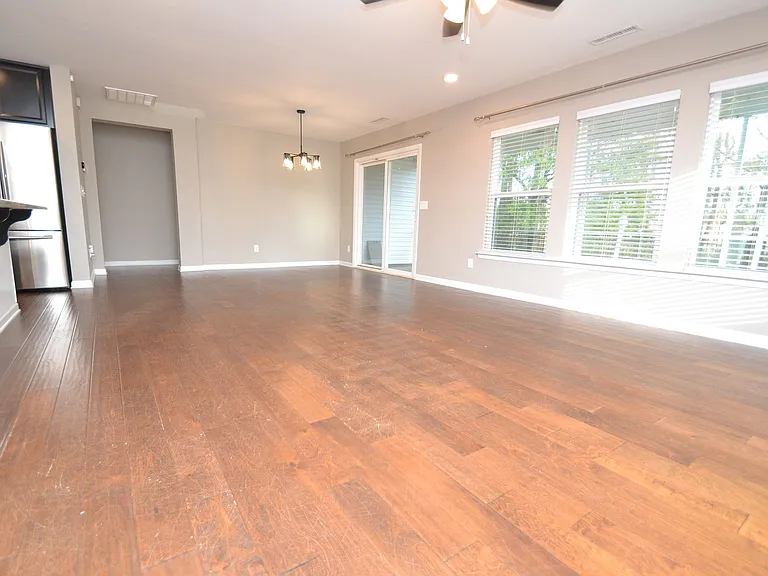 104 N Harrison Place Ln — Photo 5