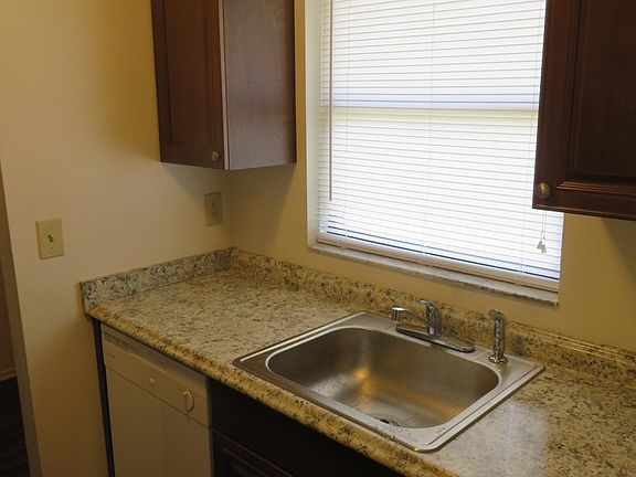 New kitchen w/ dishwasher