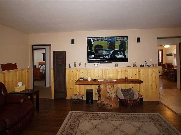3rd image of 824 W Rainbow Blvd