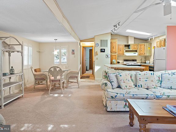 3rd image of 35685 Buttermilk Dr #22495