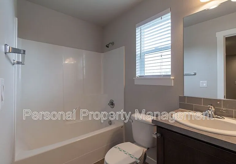 2917 Fruit Valley Rd #A — Photo 9