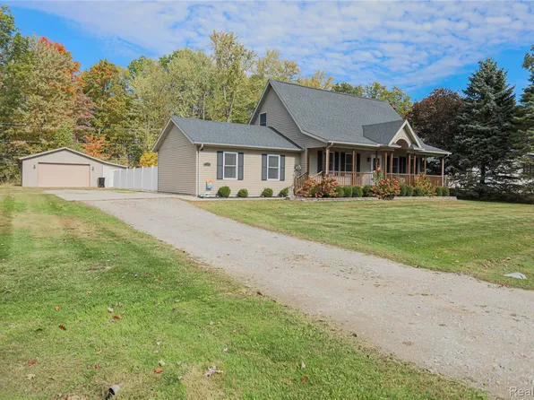 5230 Robinwood Dr, Clyde, MI 48049
