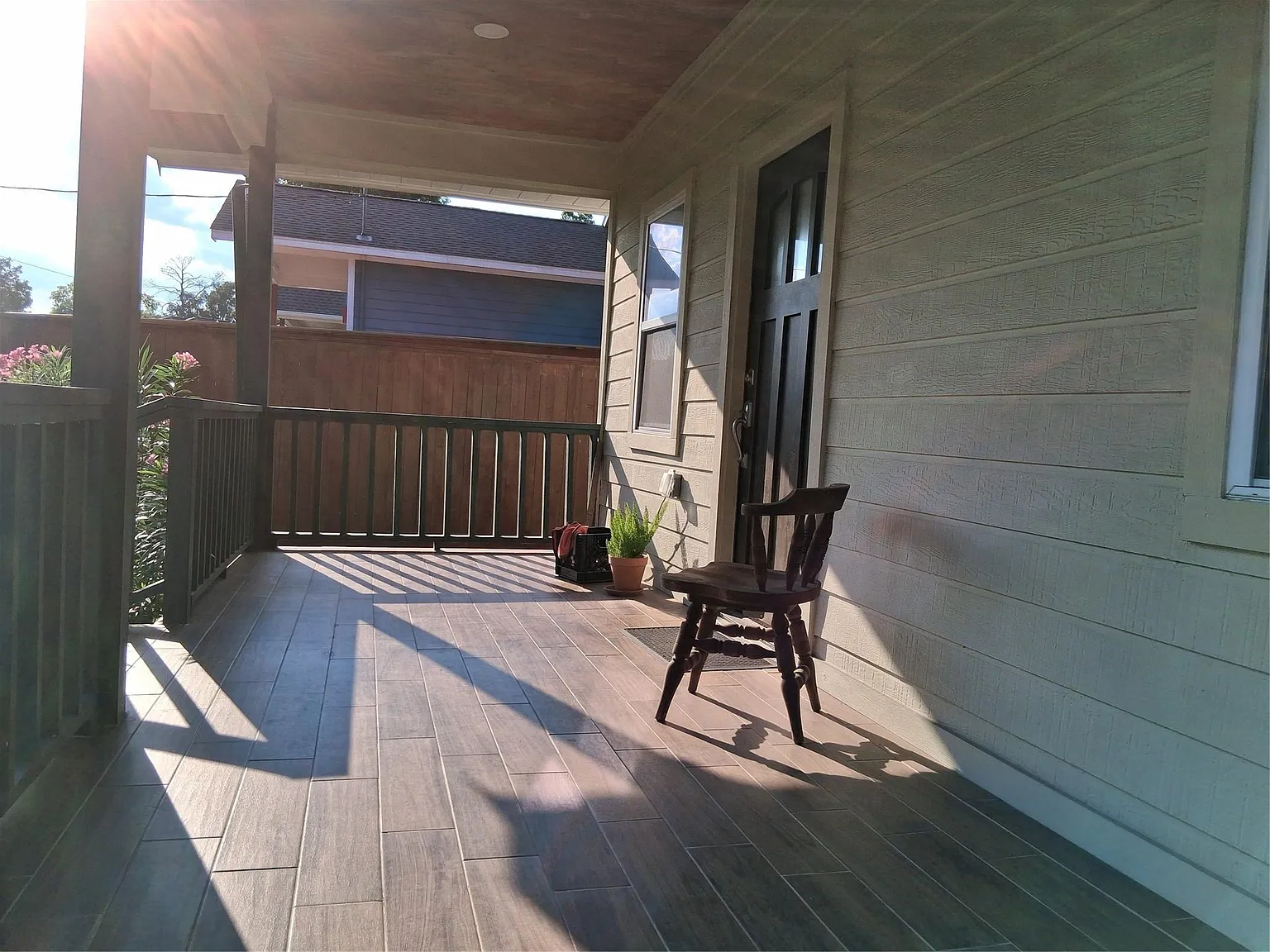 3 bed, 2.0 bath, 1300 sqft, $2,450 — Photo 3